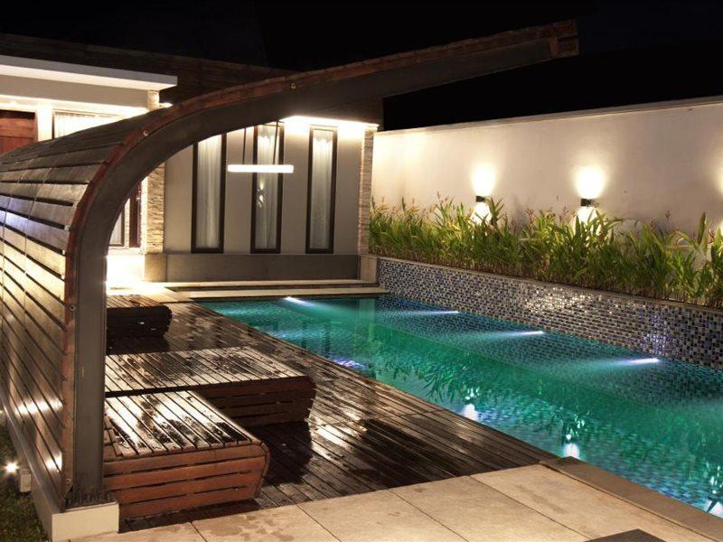 Bumi Segah Hotel Tanjung Redep Buitenkant foto